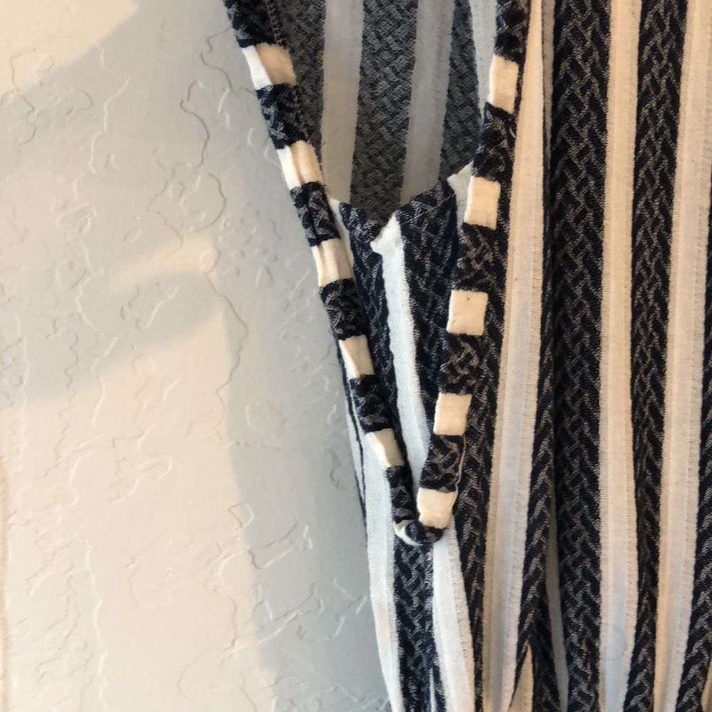 Universal Thread Romper - Picture 5 of 5